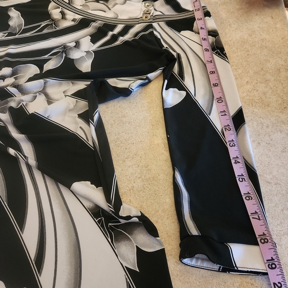 White House Black Market Monochrome Floral Long Sleeve Dress - Picture 8 of 10